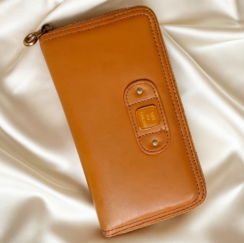 See by Chloé Long Designer Wallet - Peach Leather Round Zip  Women 7.5x4-inch